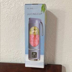 Portable Juicing Cup with Digital Display